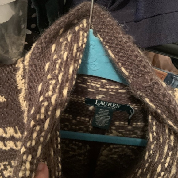 Poncho - Picture 3 of 3